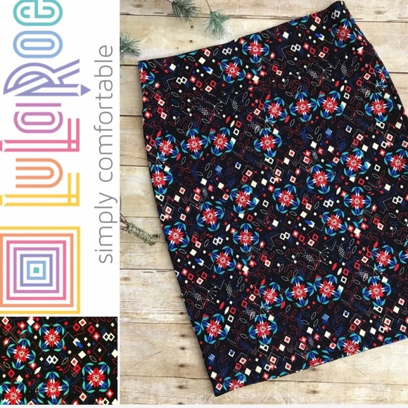 LuLaRoe Dresses & Skirts - Lularoe Cassie Pencil floral print skirt